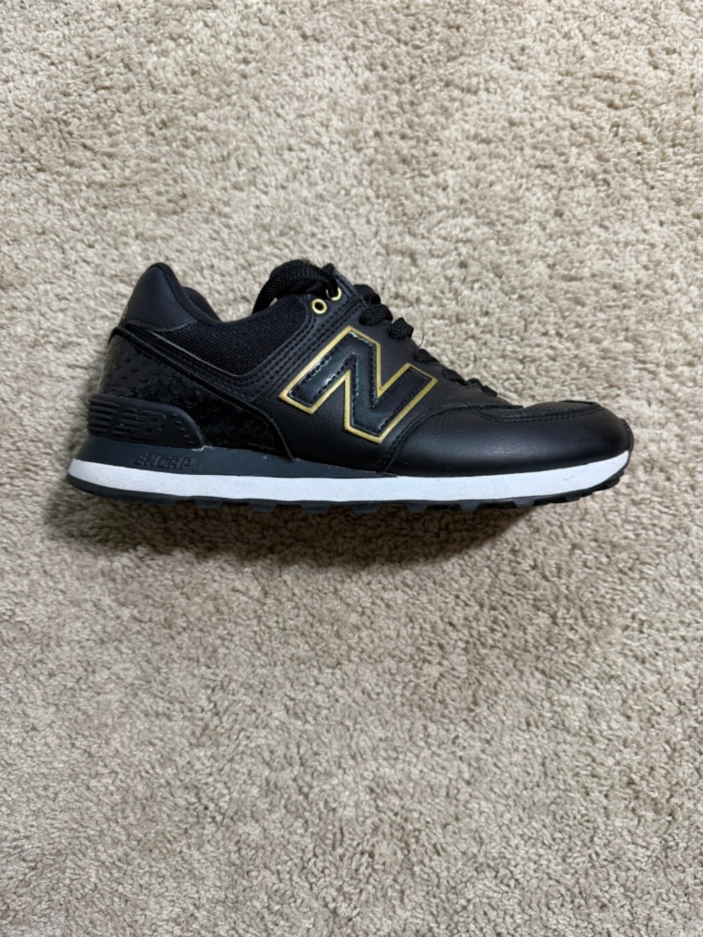 New Balance 574 Black Leather Gold Trim Sneakers WL574LDF Women’s 8 ENCAP